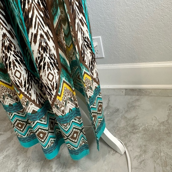 Ladies Long Polyester travel dress
Size 14 - Picture 4 of 10